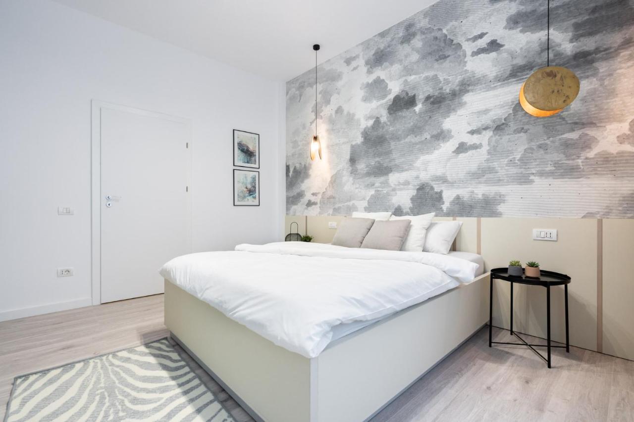 Four Bedroom Apartment, Old Town Bucarest Esterno foto