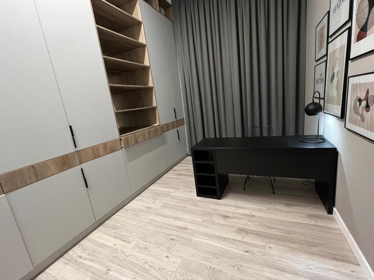 Four Bedroom Apartment, Old Town Bucarest Esterno foto